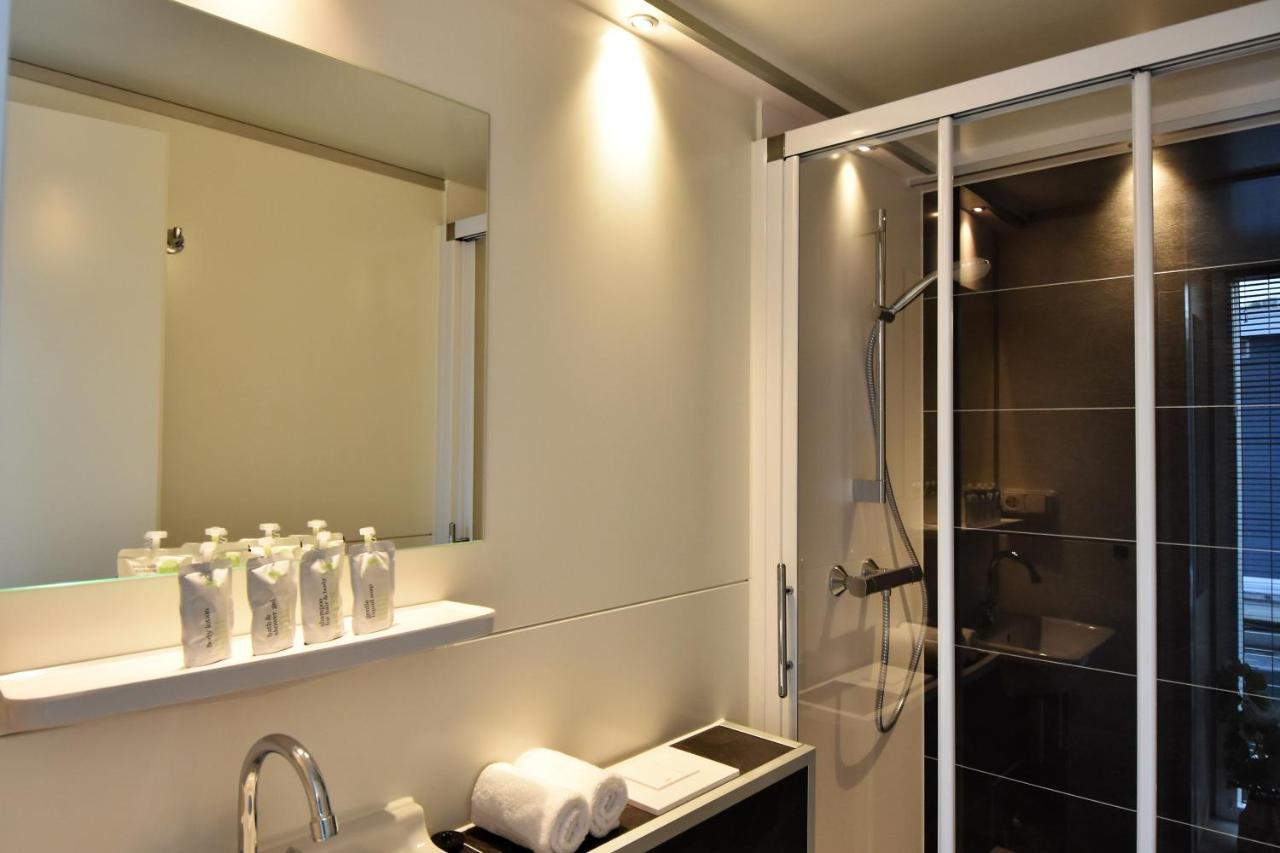 Cozy Floating Boatlodge Het Vrijthof Vakantiehuis